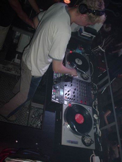 bujacze.com_planeta_06_06_2003_4.jpg
