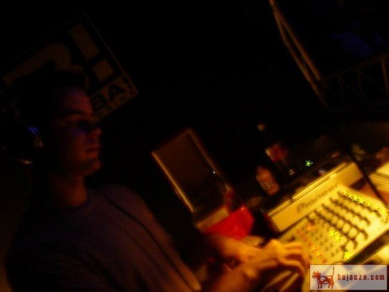 bujacze.com_arkadia_5-6_08_2003_19.jpg