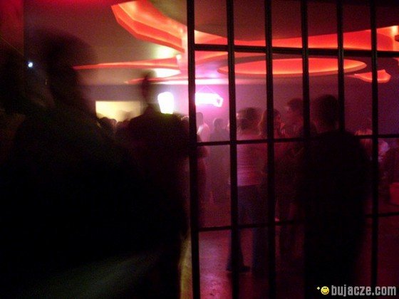 bujacze_com_09_04_07_arkadia_40.jpg