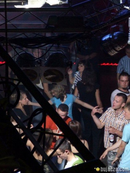 bujacze_com_02_06_07_arkadia_29.jpg