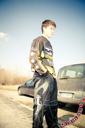 bujacze_com_2011_04_03_paintball-23.jpg