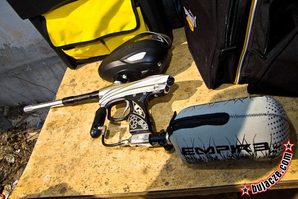 bujacze_com_2011_04_03_paintball-37.jpg